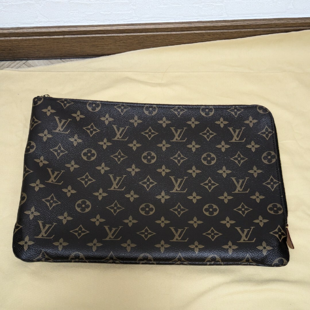 定価の半額以下 LOUIS VUITTON エテュイ・ヴォワヤージュ MM