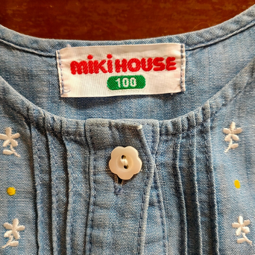 mikihouse(ミキハウス)の【mikihouse】デニム風刺繍ワンピース キッズ/ベビー/マタニティのキッズ服女の子用(90cm~)(ワンピース)の商品写真