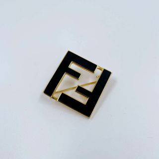 FENDI お花ブローチ　数回のみ着用美品　レア