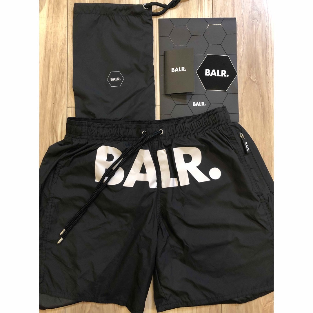 試着のみ 定価以下 XS BALR ボーラー 水着 ショート パンツ 黒 メンズのパンツ(ショートパンツ)の商品写真