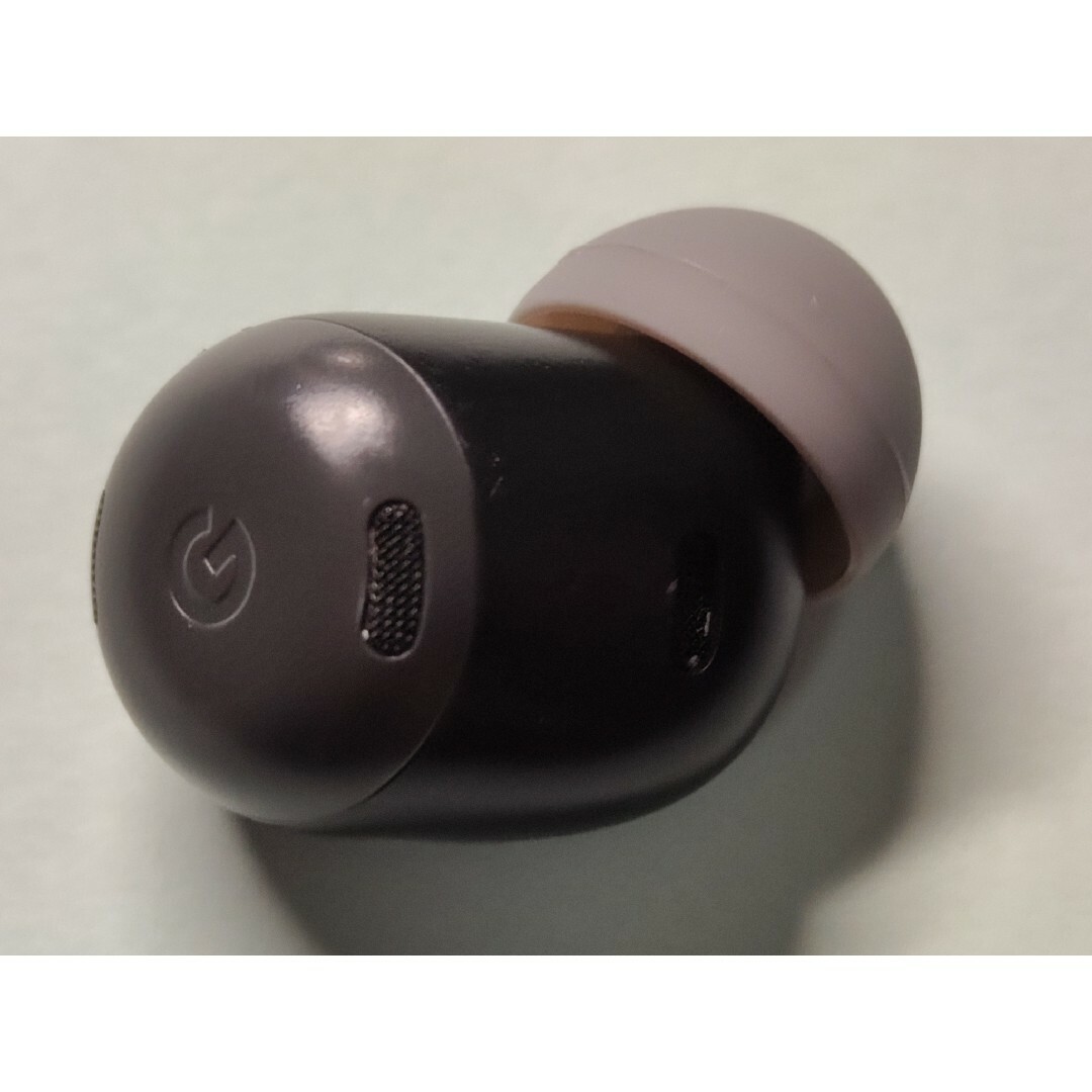 Google(グーグル)のGoogle Pixel buds pro ケース、右耳のみ スマホ/家電/カメラのオーディオ機器(ヘッドフォン/イヤフォン)の商品写真