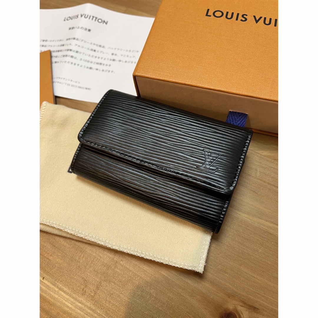 LOUISVUITTON エピ　6連キーケース　未使用品　イニシャルKS入り