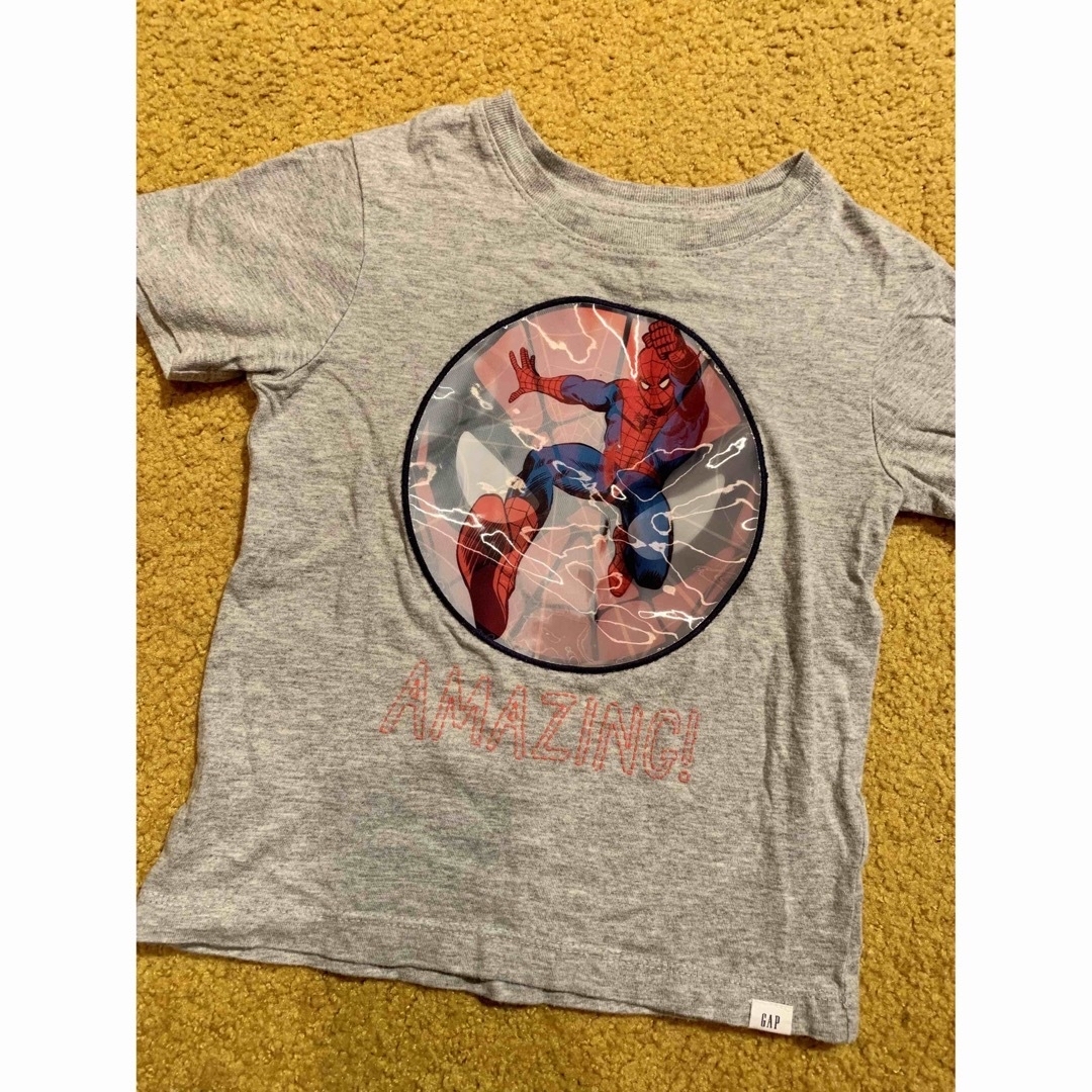 GAP Kids(ギャップキッズ)のマーベル　スパイダーマン　子供　Tシャツ キッズ/ベビー/マタニティのキッズ服男の子用(90cm~)(Tシャツ/カットソー)の商品写真