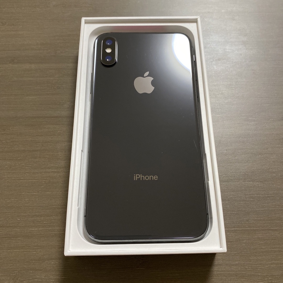 iPhone(アイフォーン)のApple iPhoneX 64GB SIMフリー美品✨ スマホ/家電/カメラのスマートフォン/携帯電話(スマートフォン本体)の商品写真