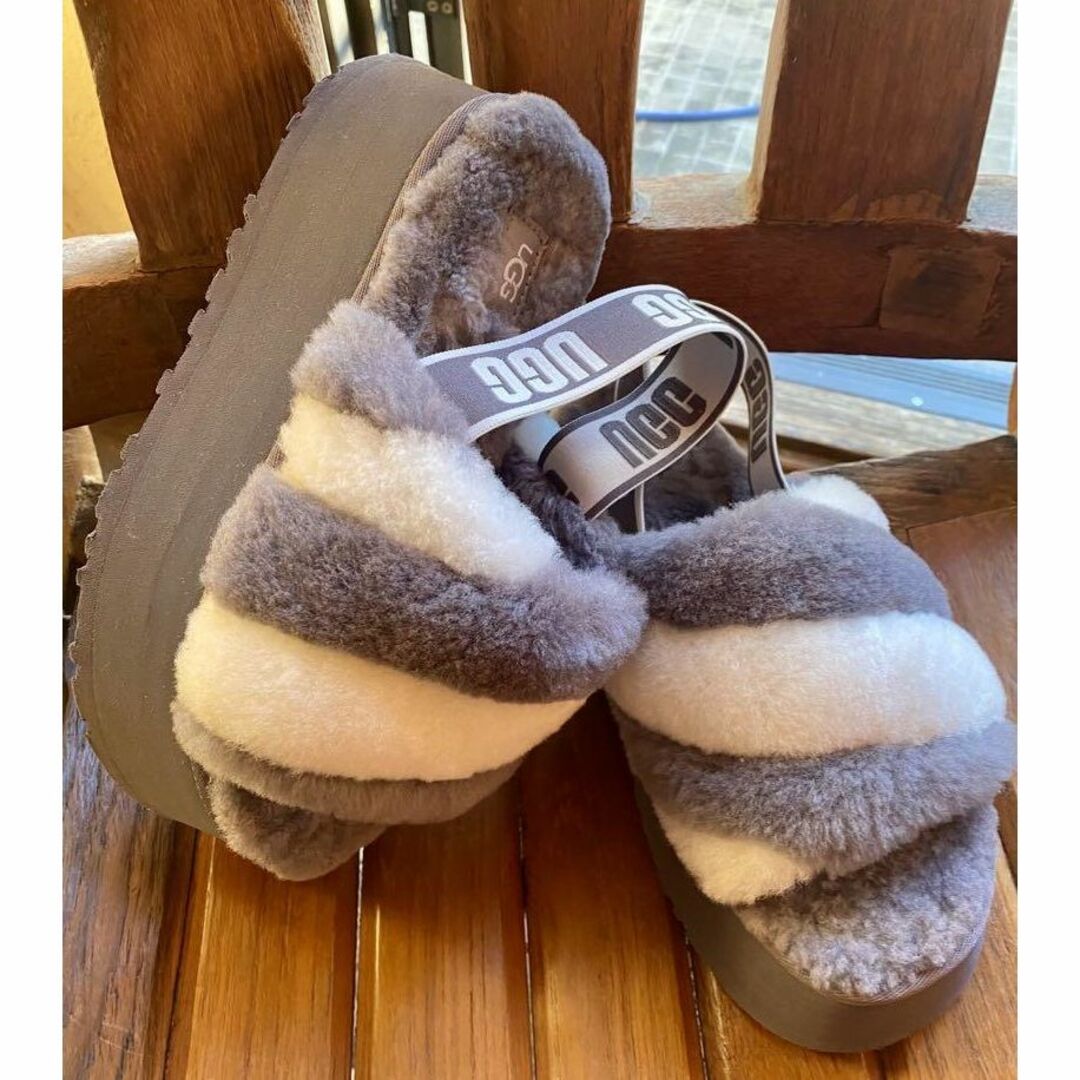 UGG サンダル　美品