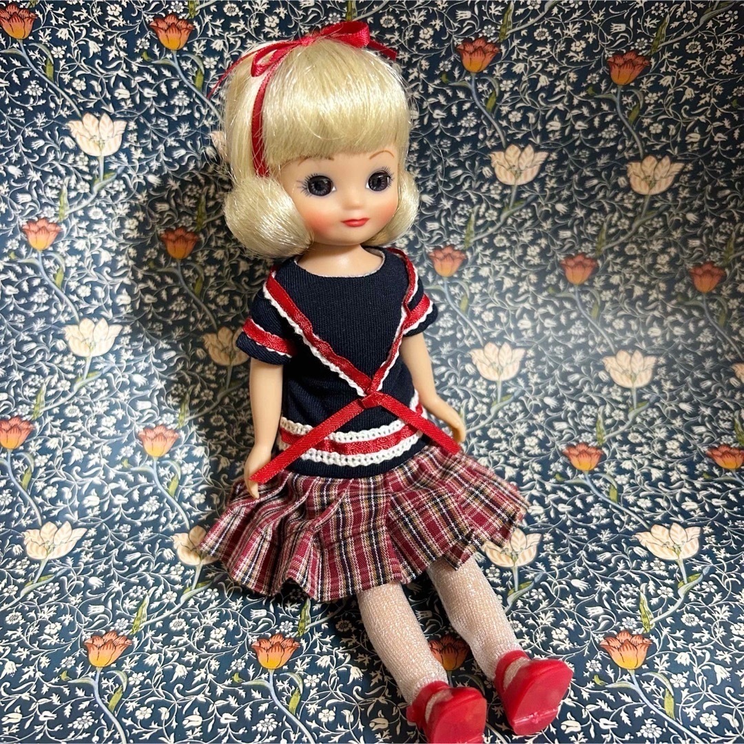 タイニーベッツィーマッコール トナードール パーキーフェイス