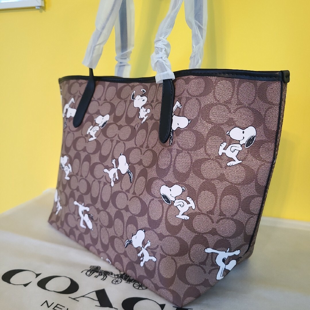 になります COACH 人気のピーナッツコラボ 新品 未使用の通販 by