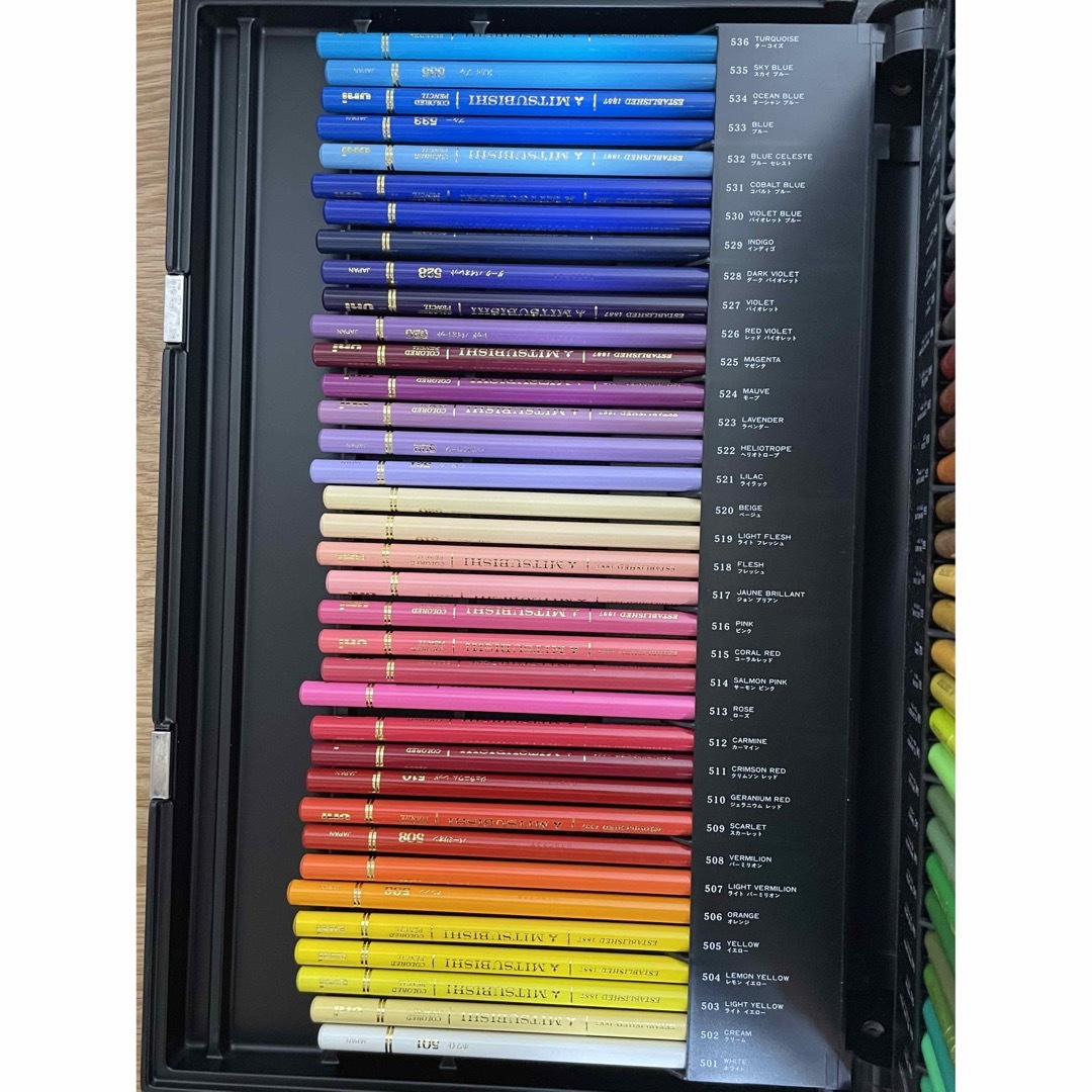 三菱鉛筆(ミツビシエンピツ)の三菱　72色色鉛筆　uni COLORED PENCIL エンタメ/ホビーのアート用品(色鉛筆)の商品写真