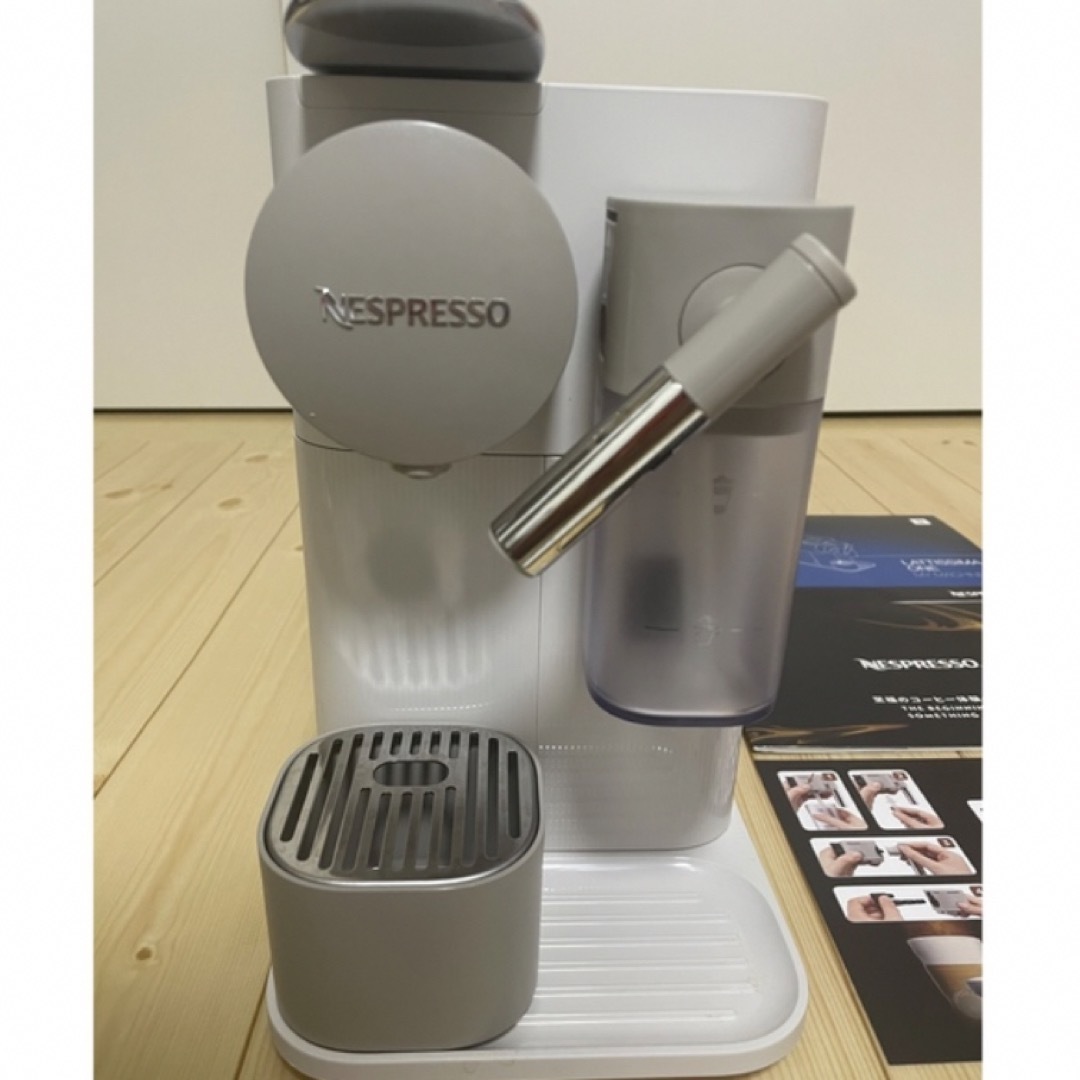 NESPRESSO ラティシマワン - エスプレッソマシン