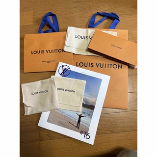 ルイヴィトン(LOUIS VUITTON)の非売品　LOUIS VITTON コレクションbook おまけ付(ファッション)