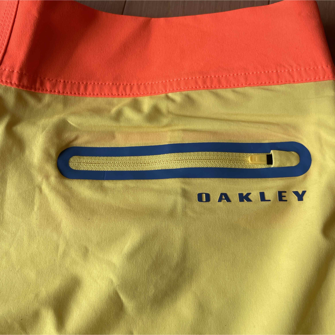 Oakley(オークリー)のオークリーOAKLEYボードショーツ 新品32インチ スポーツ/アウトドアのスポーツ/アウトドア その他(サーフィン)の商品写真