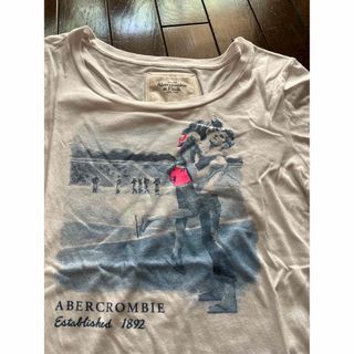 アバクロンビーアンドフィッチ(Abercrombie&Fitch)のアバクロ　白Tシャツ(Tシャツ(半袖/袖なし))