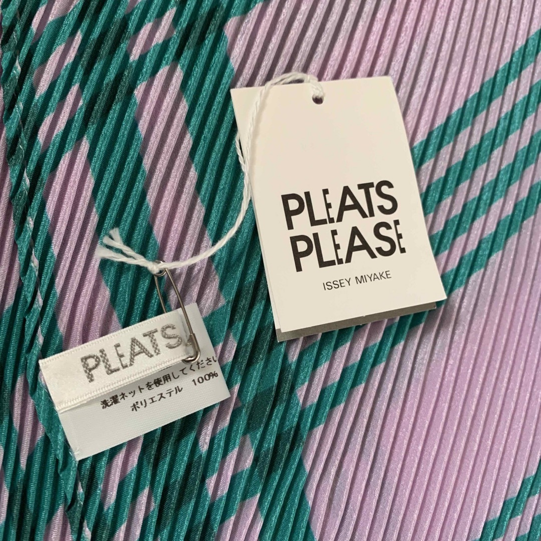 PLEATS PLEASE ISSEY MIYAKE(プリーツプリーズイッセイミヤケ)のプリーツプリーズチェックスカーフ レディースのファッション小物(バンダナ/スカーフ)の商品写真