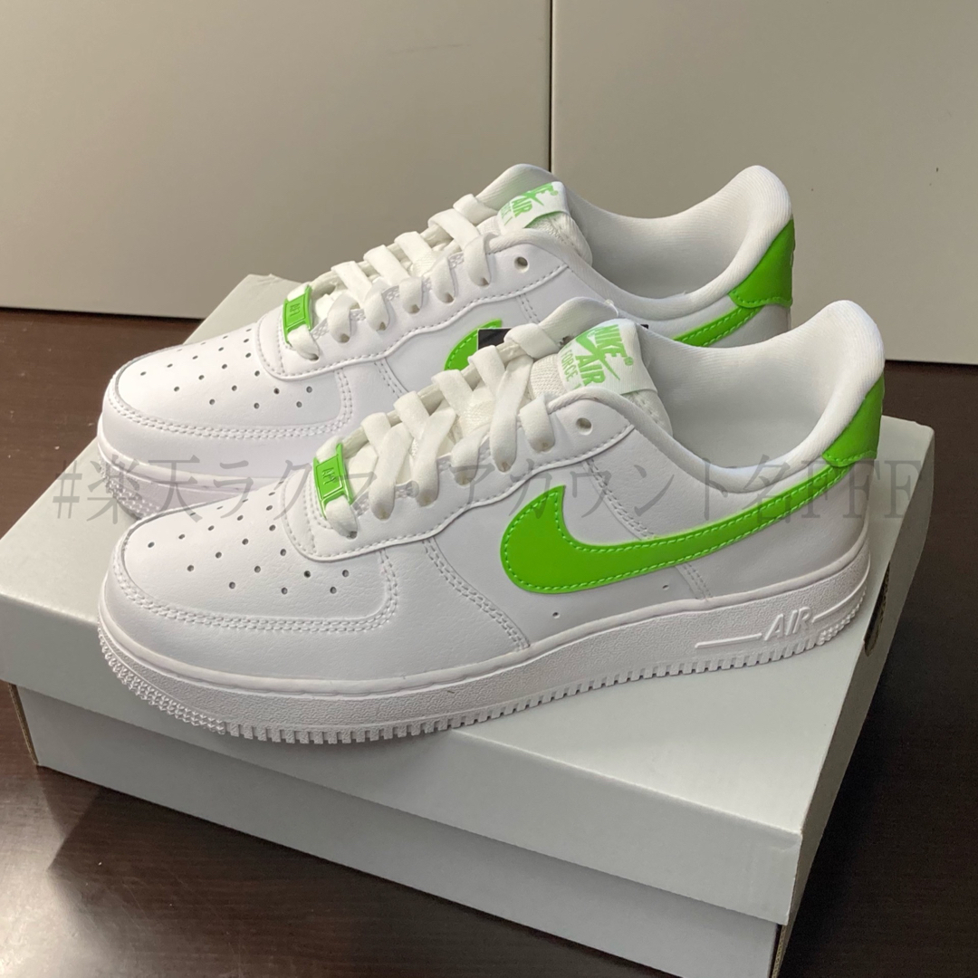 NIKE - 【新品23.5cm】NIKE W エアフォース1'07 ホワイト/グリーンの