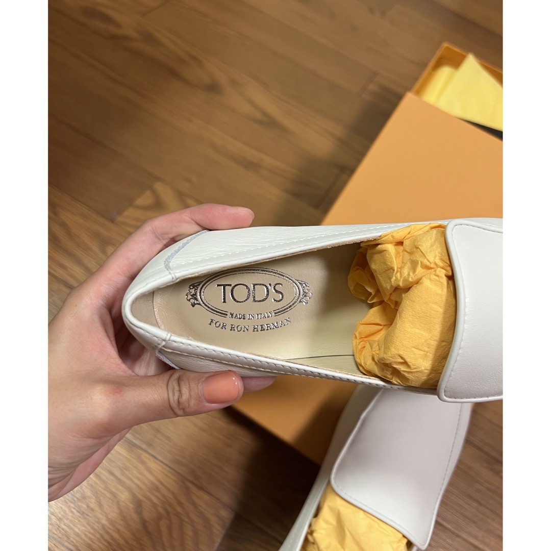 TOD'S(トッズ)の【未使用】Leather Loafers ロンハーマン別注 レディースの靴/シューズ(ローファー/革靴)の商品写真
