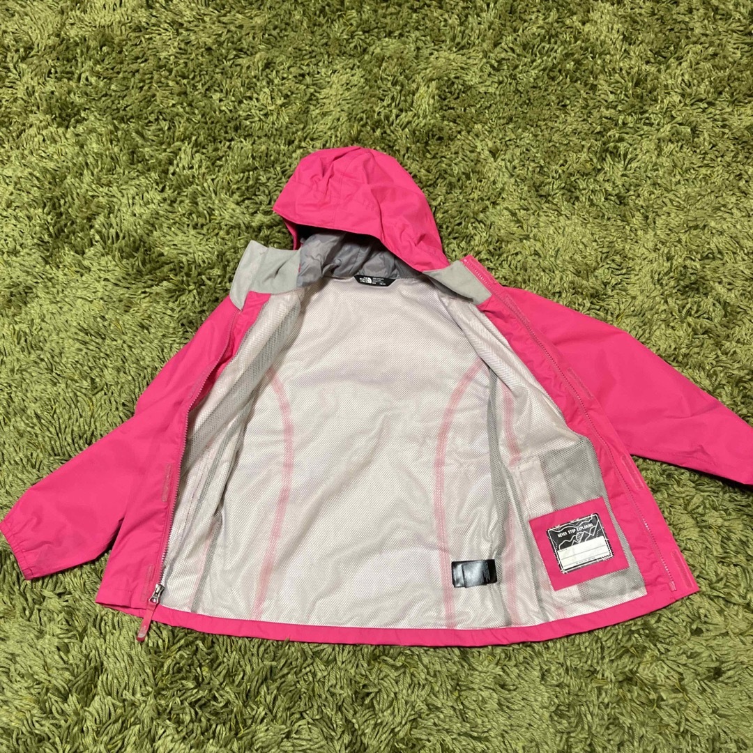 THE NORTH FACE(ザノースフェイス)のノースフェイス　10／12 (150) キッズ/ベビー/マタニティのキッズ服女の子用(90cm~)(ジャケット/上着)の商品写真