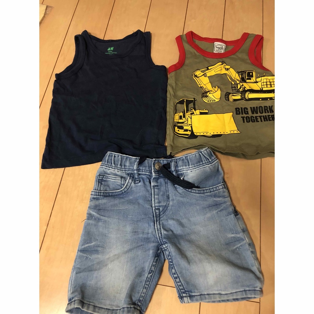 H&M(エイチアンドエム)の3枚セット　上下　ノースリーブ キッズ/ベビー/マタニティのキッズ服男の子用(90cm~)(Tシャツ/カットソー)の商品写真