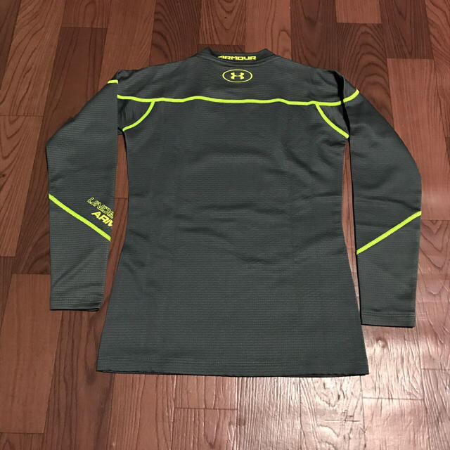 UNDER ARMOUR(アンダーアーマー)のアンダーアーマー ロングスリーブ YXL BFT1370 長袖 ロング Tシャツ キッズ/ベビー/マタニティのキッズ服男の子用(90cm~)(Tシャツ/カットソー)の商品写真