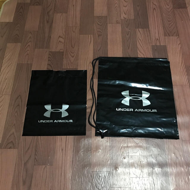 UNDER ARMOUR(アンダーアーマー)のアンダーアーマー ロングスリーブ YXL BFT1370 長袖 ロング Tシャツ キッズ/ベビー/マタニティのキッズ服男の子用(90cm~)(Tシャツ/カットソー)の商品写真