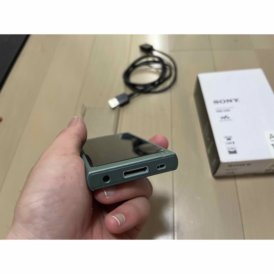 WALKMAN(ウォークマン)のSONY WALKMAN NW-A45 16GB スマホ/家電/カメラのオーディオ機器(ポータブルプレーヤー)の商品写真