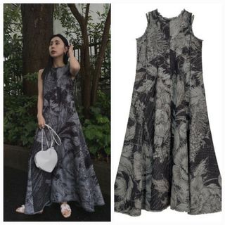 アメリヴィンテージ(Ameri VINTAGE)のKEITAMARUYAMA × AMERI VOLUME FLARE DRESS(ロングワンピース/マキシワンピース)