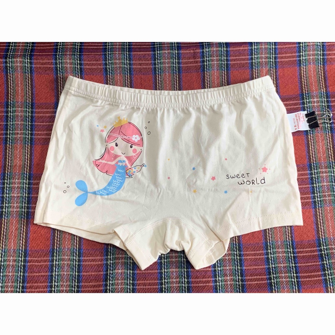 ✴新品 キッズ 女の子 ボクサー ショーツ 4枚セット イラスト お買得 140 キッズ/ベビー/マタニティのキッズ服女の子用(90cm~)(下着)の商品写真