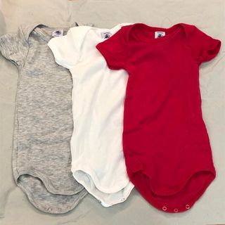 プチバトー(PETIT BATEAU)の未使用🌟Petit bateau 半袖ボディ3枚(ロンパース)