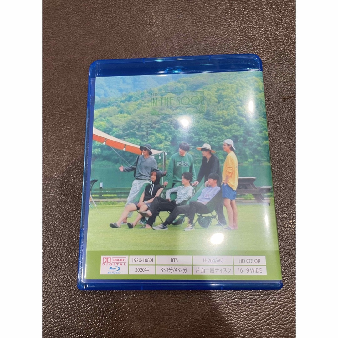 防弾少年団(BTS)(ボウダンショウネンダン)の[Blu-ray]BTS 森の中　IN THE SOOP  二枚セット エンタメ/ホビーのDVD/ブルーレイ(お笑い/バラエティ)の商品写真