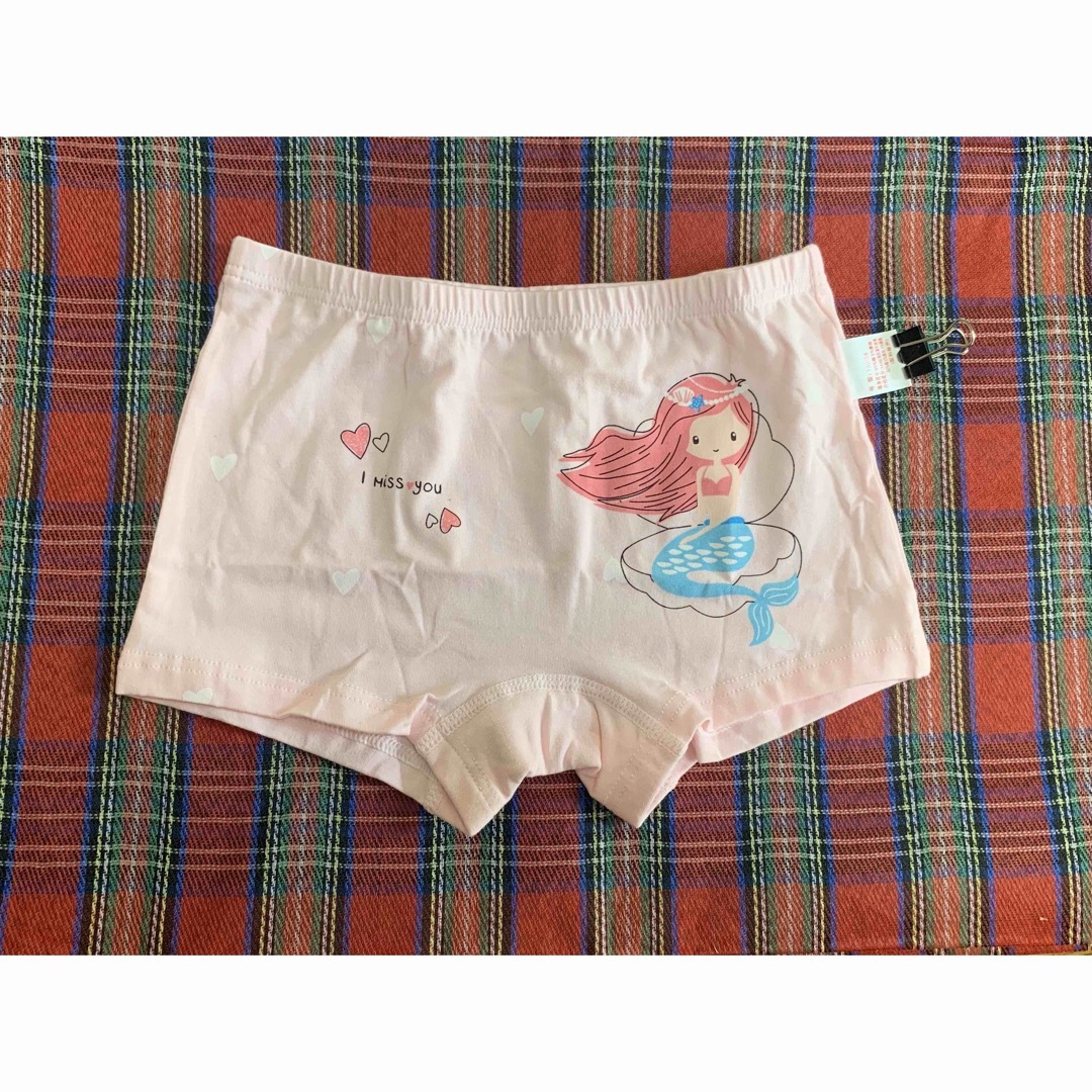 ✴新品 キッズ 女の子 ボクサー ショーツ 4枚セット イラスト お買得 130 キッズ/ベビー/マタニティのキッズ服女の子用(90cm~)(下着)の商品写真