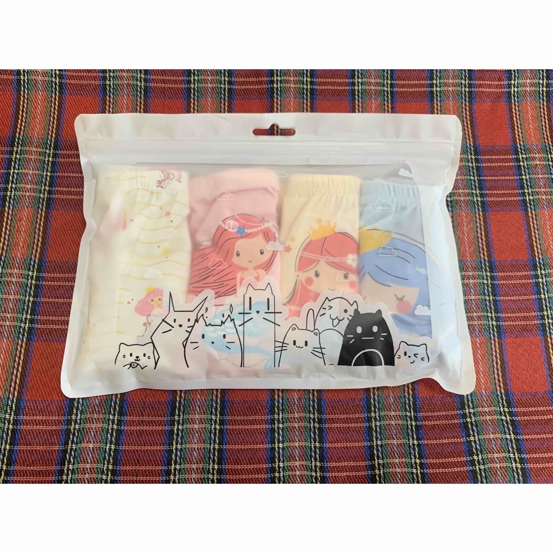 ✴新品 キッズ 女の子 ボクサー ショーツ 4枚セット イラスト お買得 130 キッズ/ベビー/マタニティのキッズ服女の子用(90cm~)(下着)の商品写真