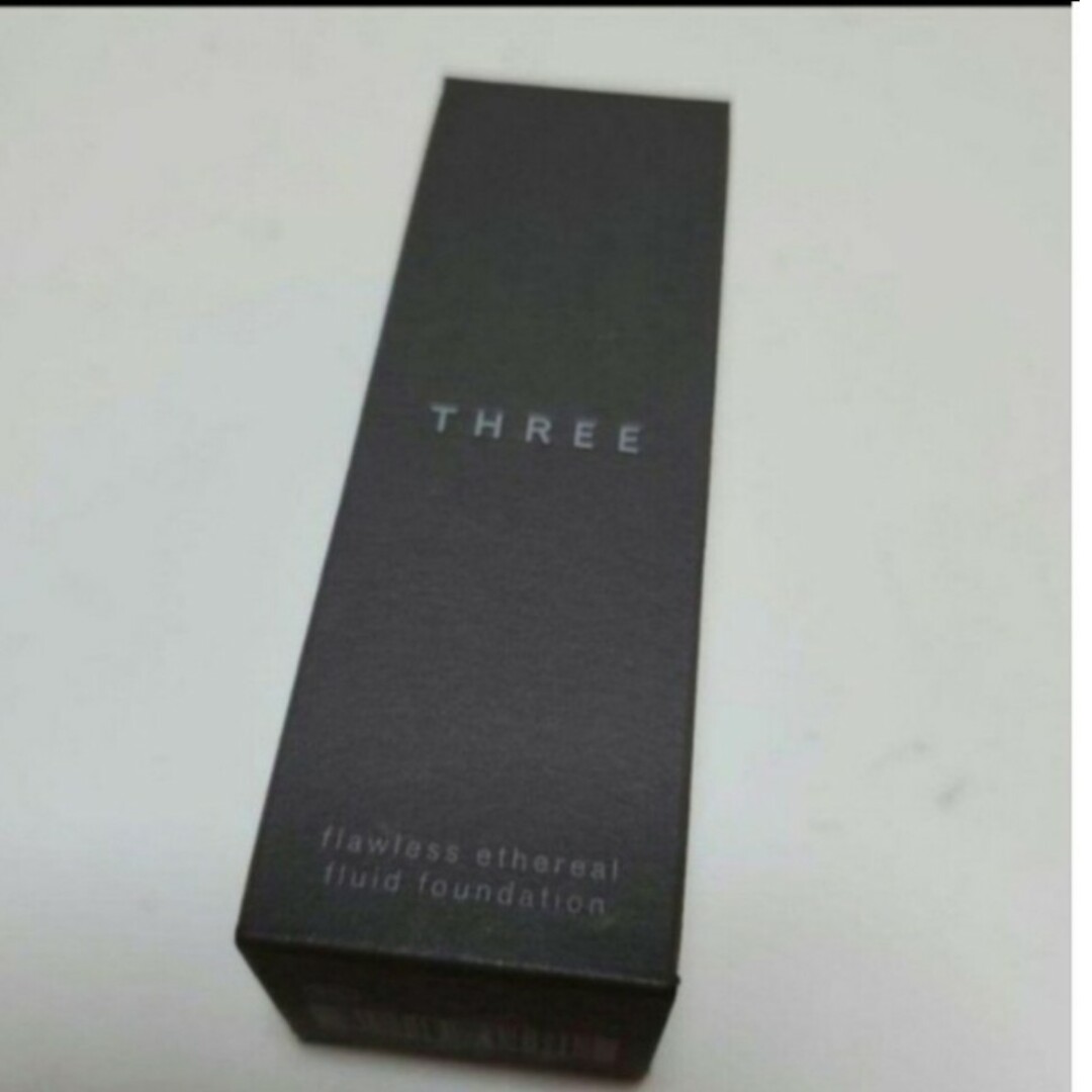 THREE(スリー)の新品■スリーTHREE フローレスエシリアル フルイド ファンデーション　101 コスメ/美容のベースメイク/化粧品(ファンデーション)の商品写真