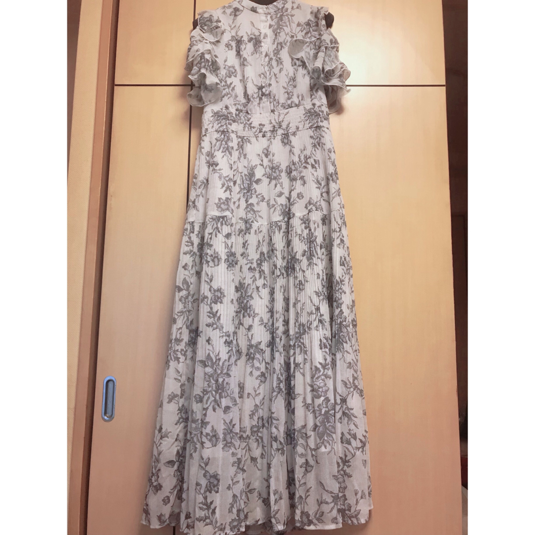 美品《アプワイザーリッシェ》レーシープリントプリーツワンピース
