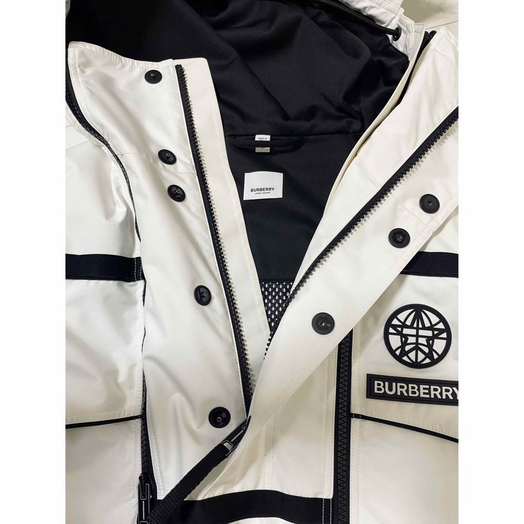 BURBERRY(バーバリー)のBurberry バーバリー テクニカルジャケット ブルゾン ホワイト ロゴ メンズのジャケット/アウター(ブルゾン)の商品写真