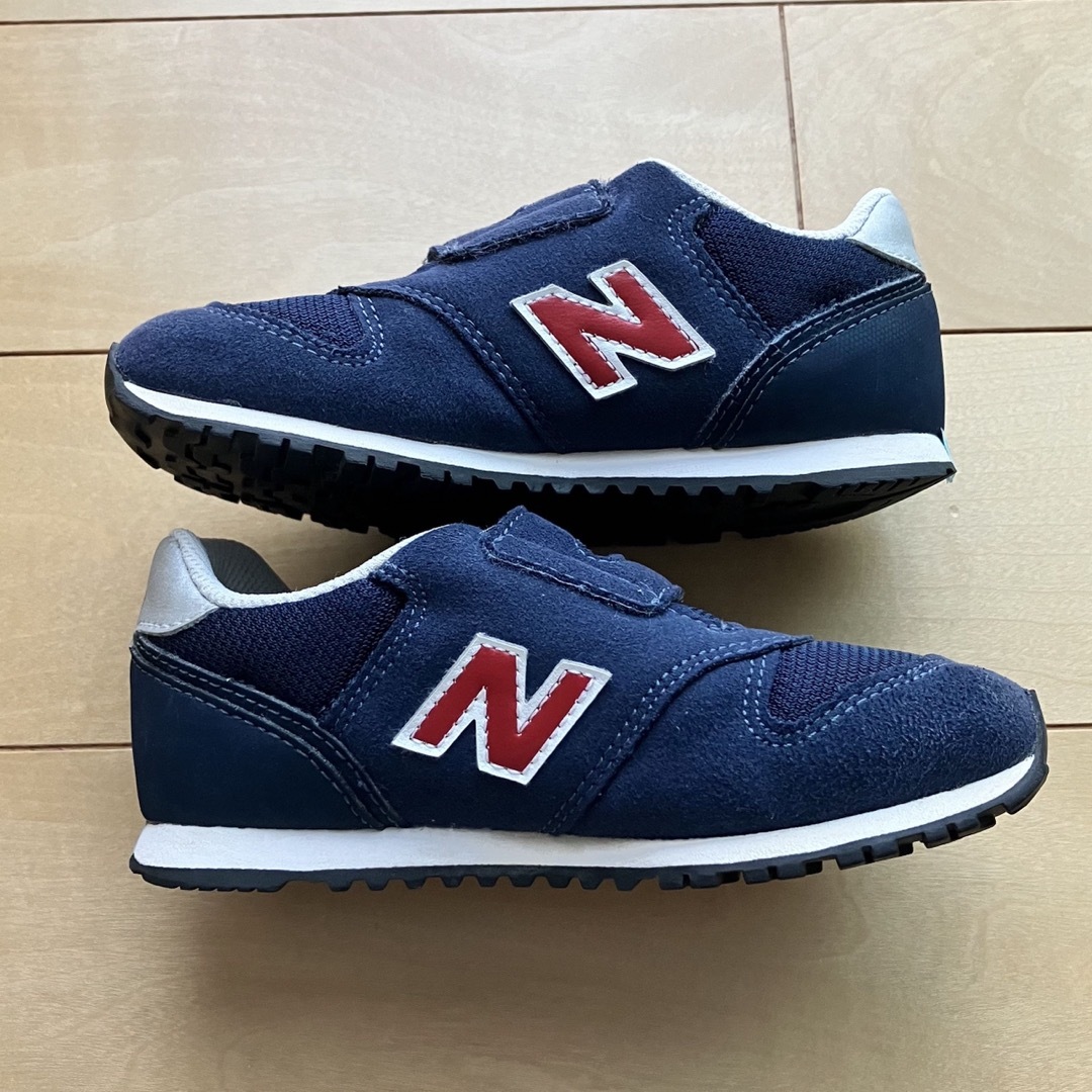 New Balance(ニューバランス)のニューバランス　スニーカー　16.5センチ キッズ/ベビー/マタニティのキッズ靴/シューズ(15cm~)(スニーカー)の商品写真