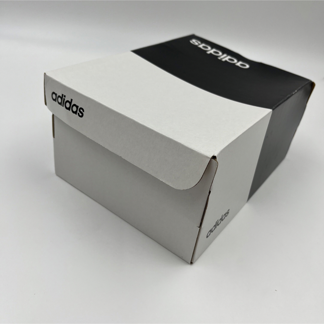 adidas(アディダス)のadidas EG4146 スニーカー 17cm キッズ/ベビー/マタニティのキッズ靴/シューズ(15cm~)(スニーカー)の商品写真
