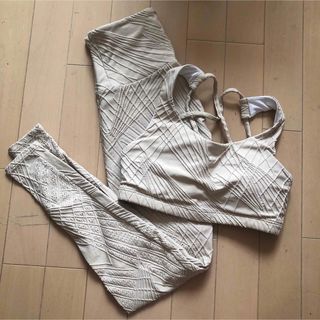 ルルレモン(lululemon)のONZIE ヨガウェアセット(ヨガ)