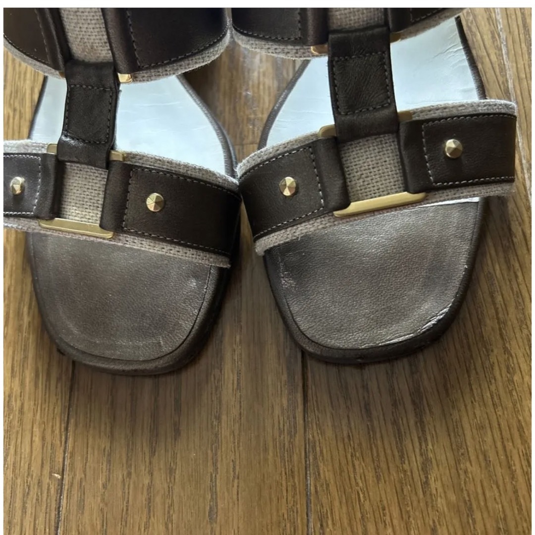 銀座ヨシノヤ(ギンザヨシノヤ)の銀座ヨシノヤ  ブラウン サンダル 22.5cm レディースの靴/シューズ(サンダル)の商品写真