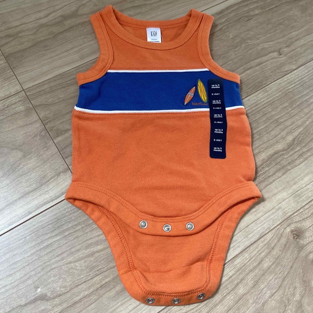 babyGAP(ベビーギャップ)のノースリーブ ロンパース キッズ/ベビー/マタニティのベビー服(~85cm)(ロンパース)の商品写真