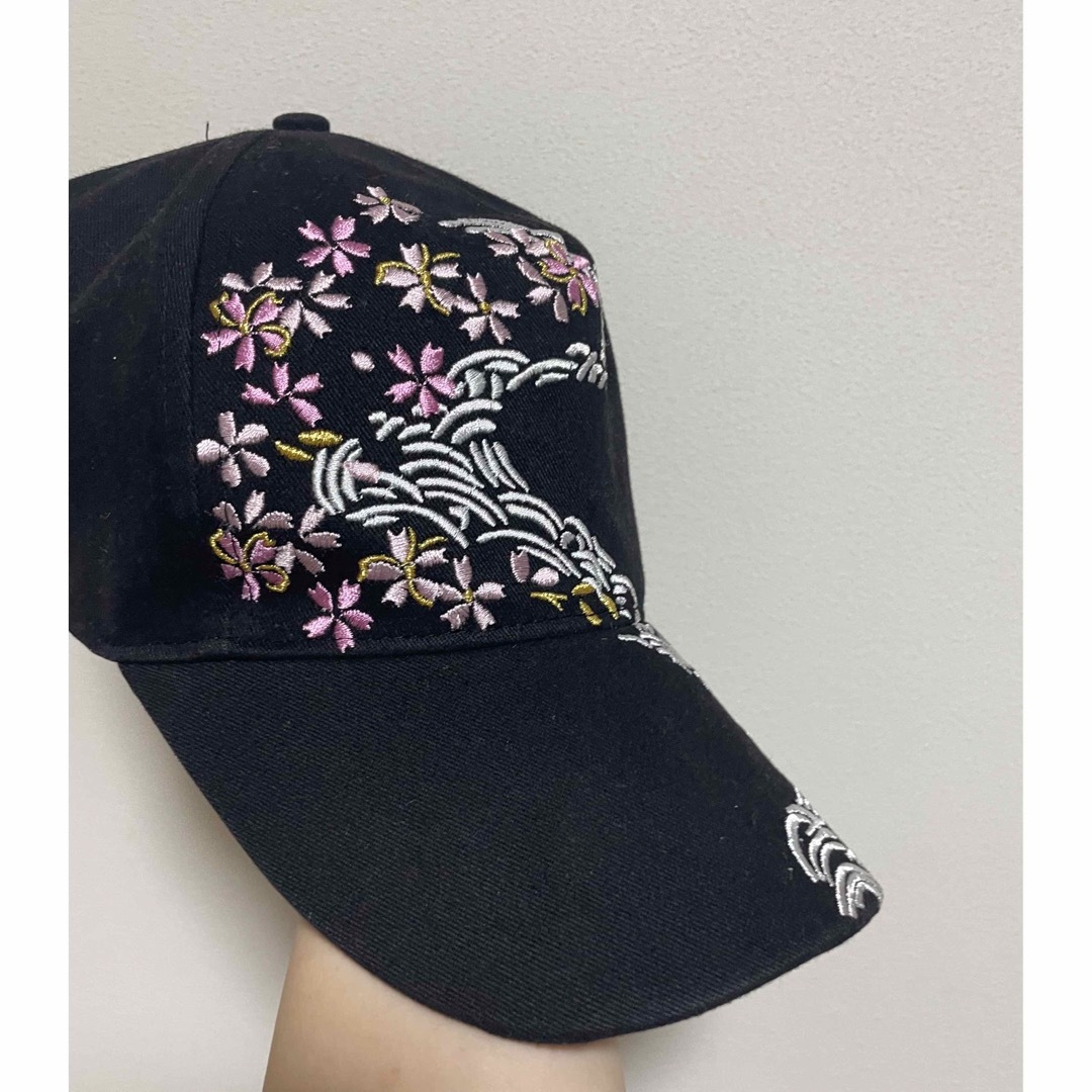 キャップ　和風　黒　桜　刺繍　帽子 レディースの帽子(キャップ)の商品写真