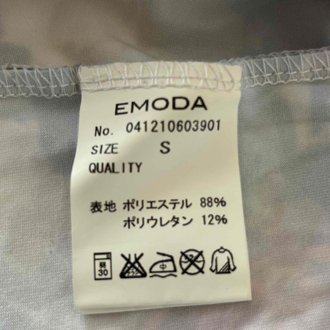 EMODA(エモダ)のEMODA フラワー トップス レディースのトップス(カットソー(半袖/袖なし))の商品写真