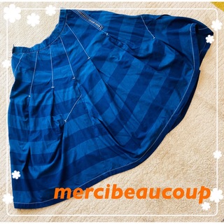メルシーボークー(mercibeaucoup)のmercibeaucoup メルシーボークー ボーダー 変形スカート サイズ2(ひざ丈スカート)