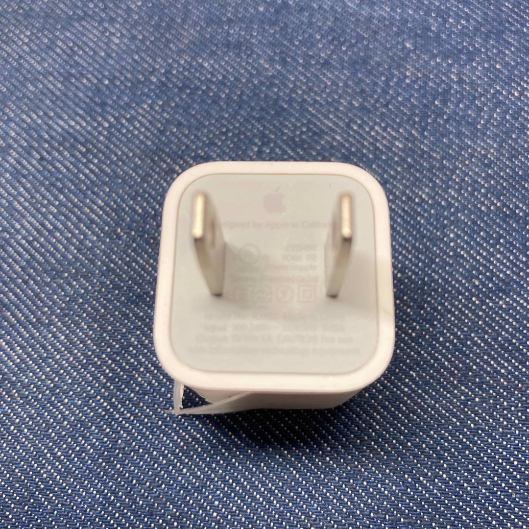 Apple(アップル)の【Mあ444】Apple iPhone 純正 電源アダプター　付属品 スマホ/家電/カメラのスマホアクセサリー(その他)の商品写真