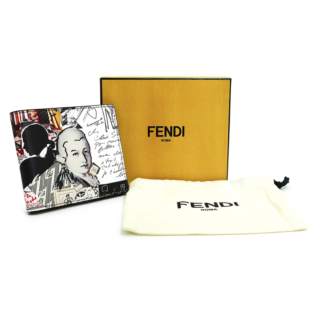 FENDI(フェンディ)のフェンディ カールコラージュ KARL COLLAGE プリント 二つ折り財布 札入れ マルチカラー パラディオ イエロー 黄 7M0169 箱付 FENDI（新品・未使用品） メンズのファッション小物(折り財布)の商品写真