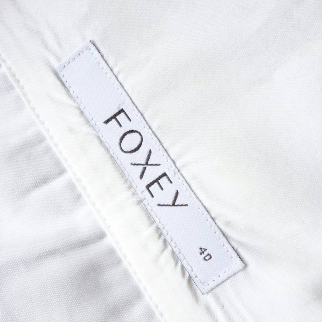 超目玉枠】 FOXEY 40 白シャツ ブラウス Aライン シャツ/ブラウス(半袖