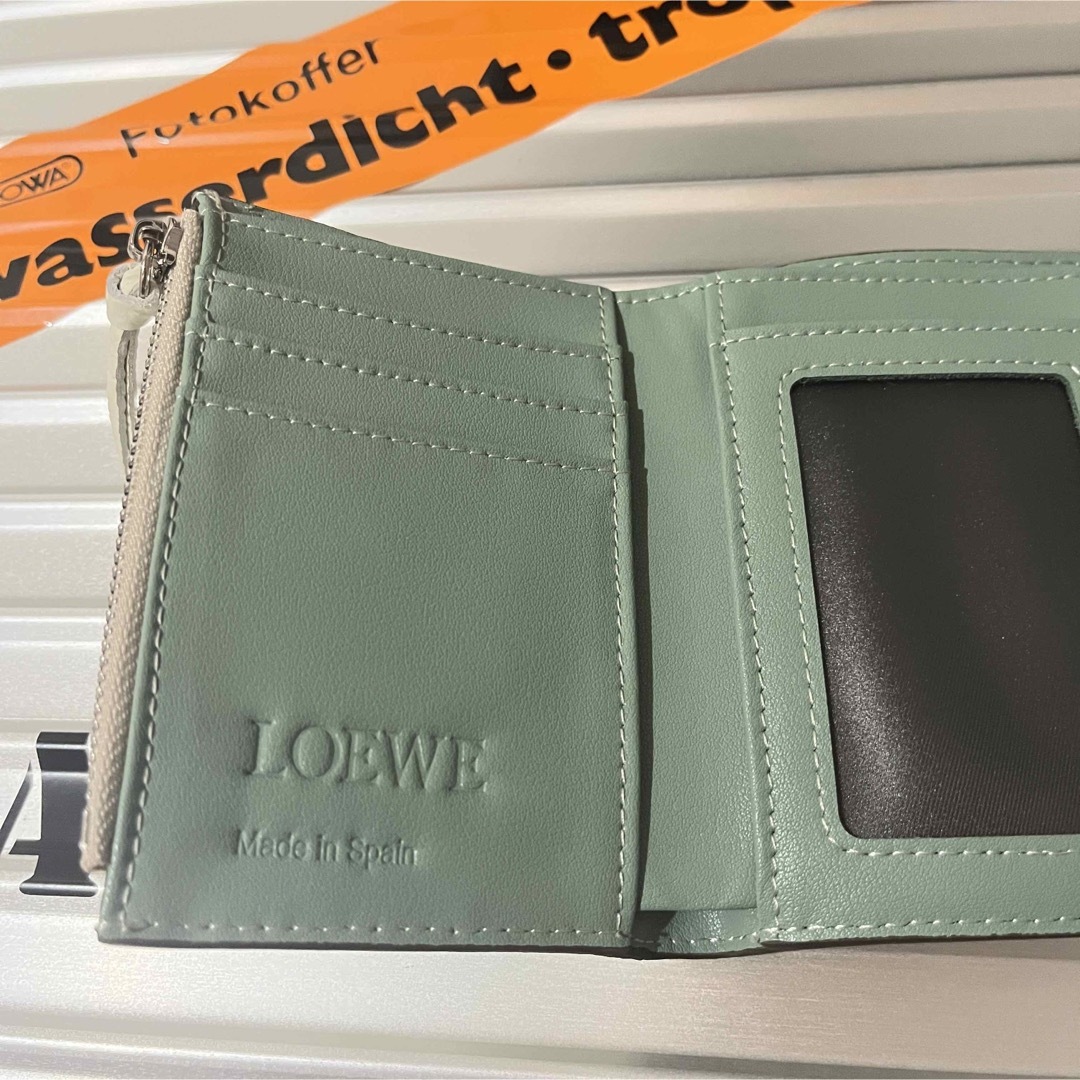 LOEWE ロエベ 二つ折り財布