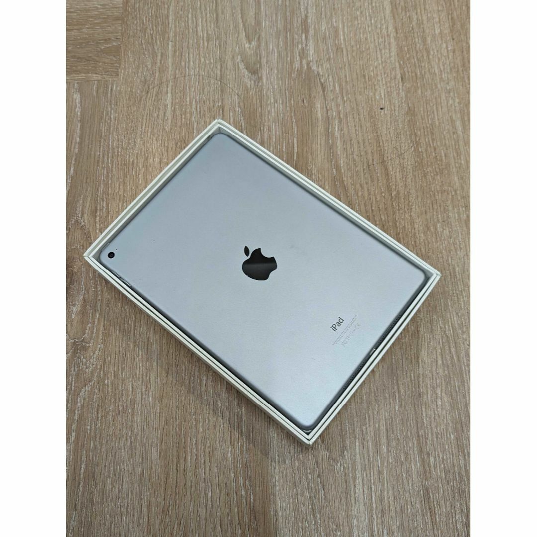 【美品】iPad Air 2 16GB A1566 （006）