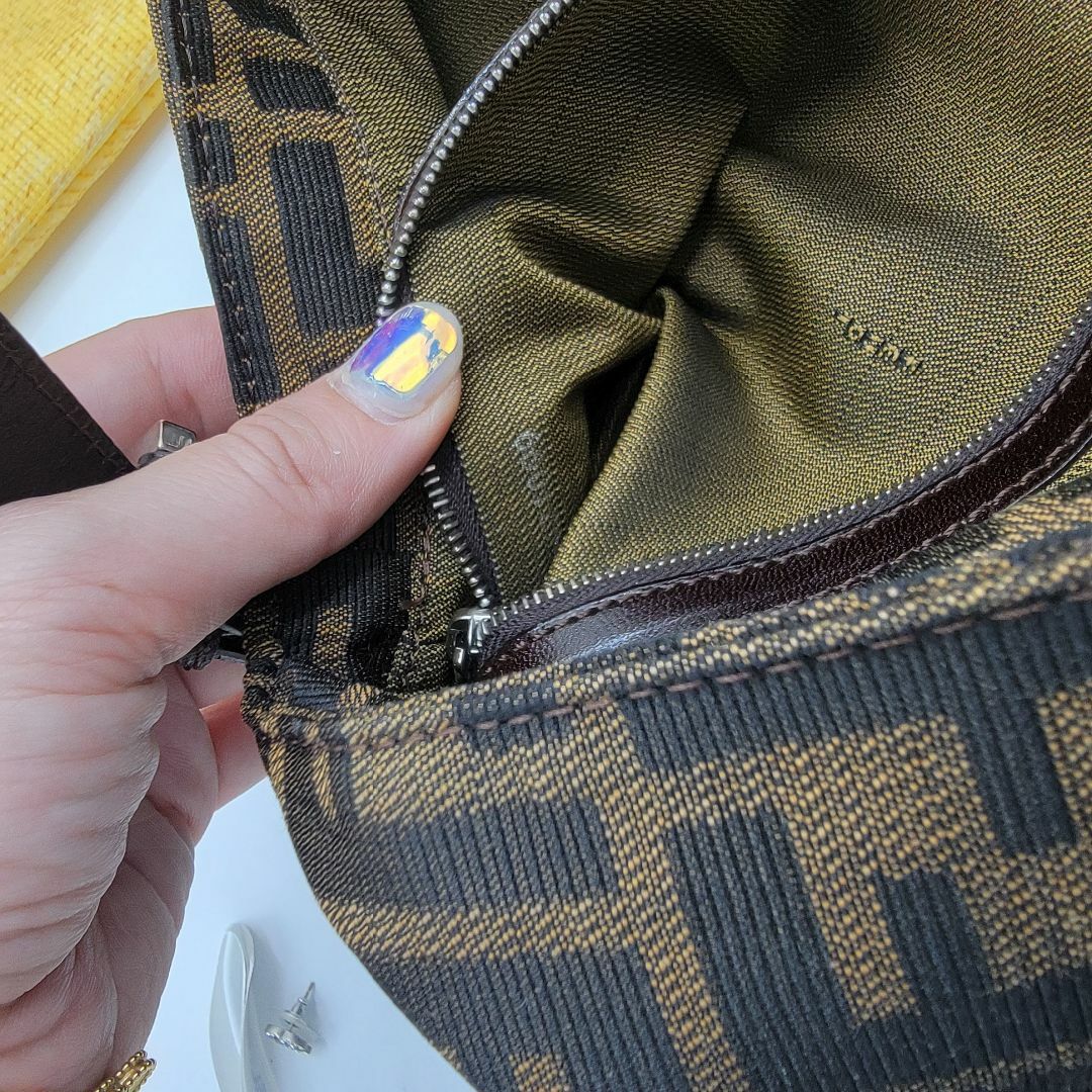 FENDI - 確実正規品 FENDI フェンディ マンマバッグ ショルダーバッグ