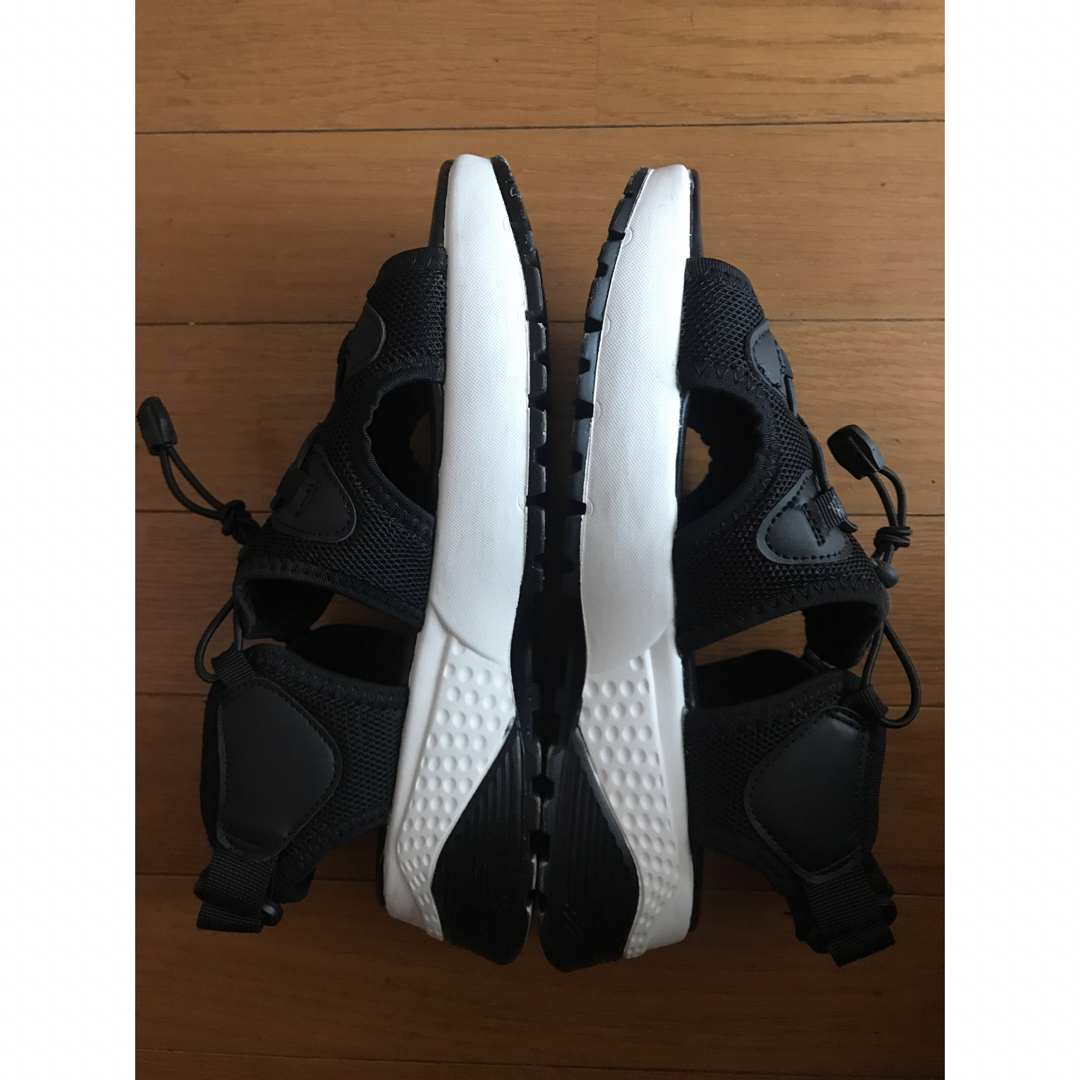 MK KLEIN+(エムケークランプリュス)の🖤MK KLEIN+スポーツサンダル🌻LUMB様専用🌻🖤黒×白 レディースの靴/シューズ(サンダル)の商品写真