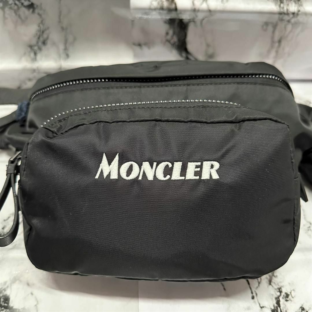 MONCLER(モンクレール)のMONCLER DURANCE BELT BAG ボディバッグ 黒 モンクレール メンズのバッグ(ボディーバッグ)の商品写真