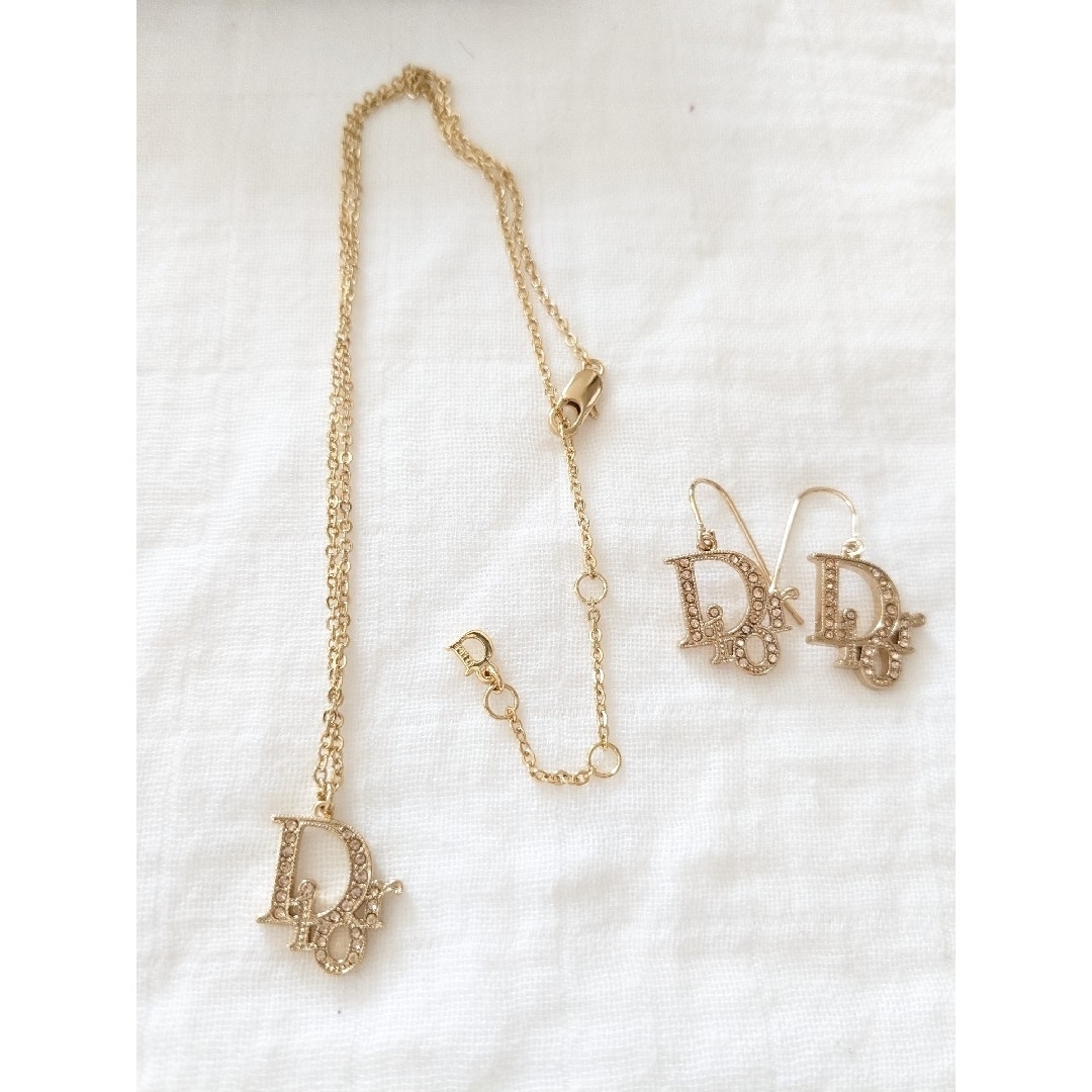 本日限定 極美品 ほぼ未使用】Christian Dior ネックレス ピアス